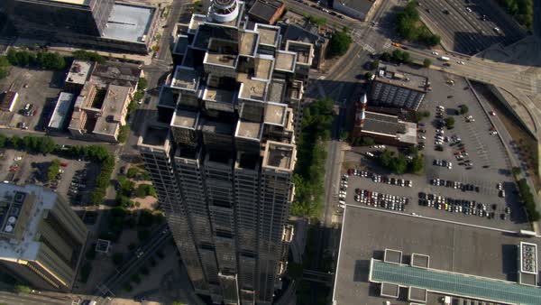 Flying Over Suntrust Bank Building In Atlanta Georgia Shot In