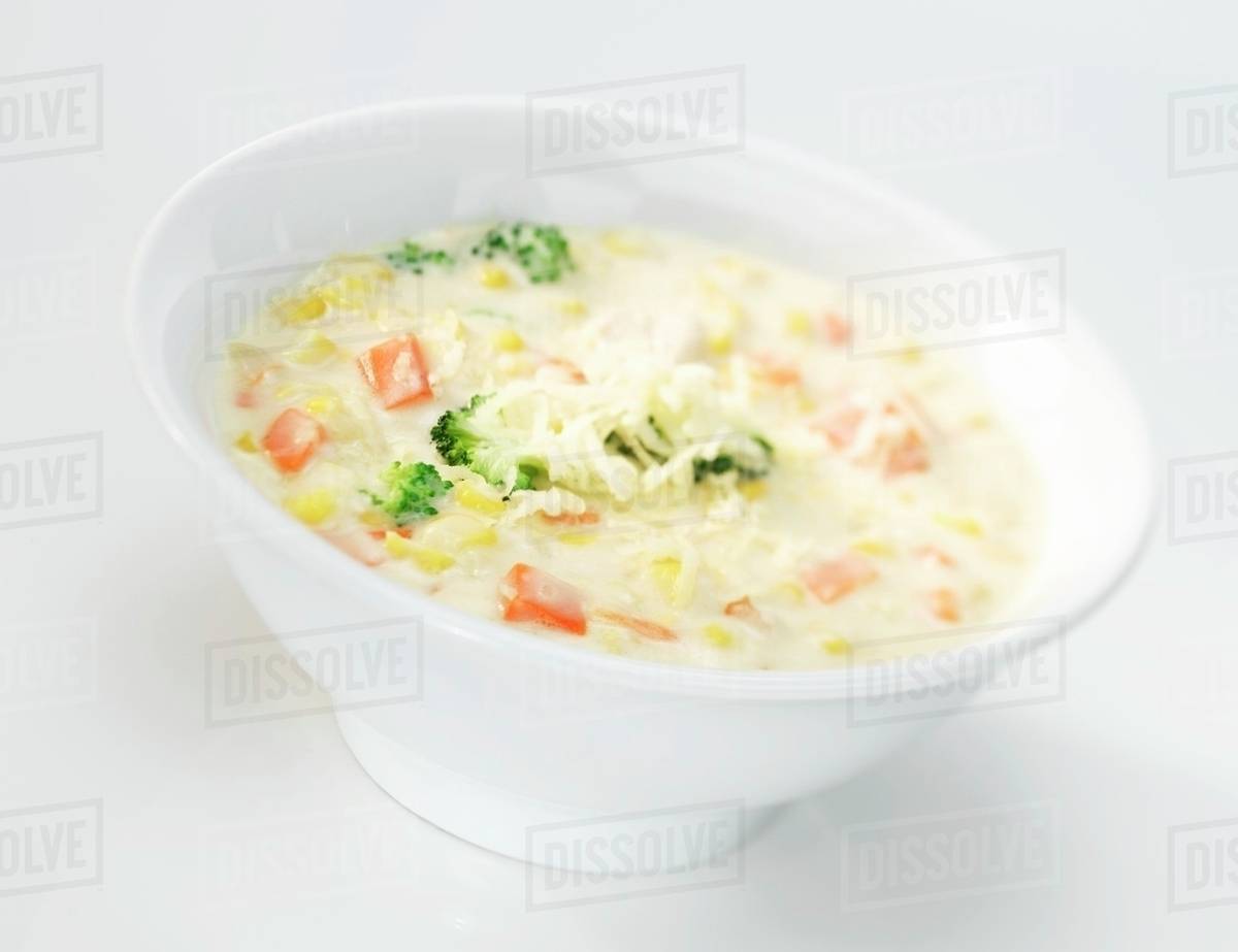 Chicken chowder (creamy chicken soup with sweetcorn and vegetables, USA