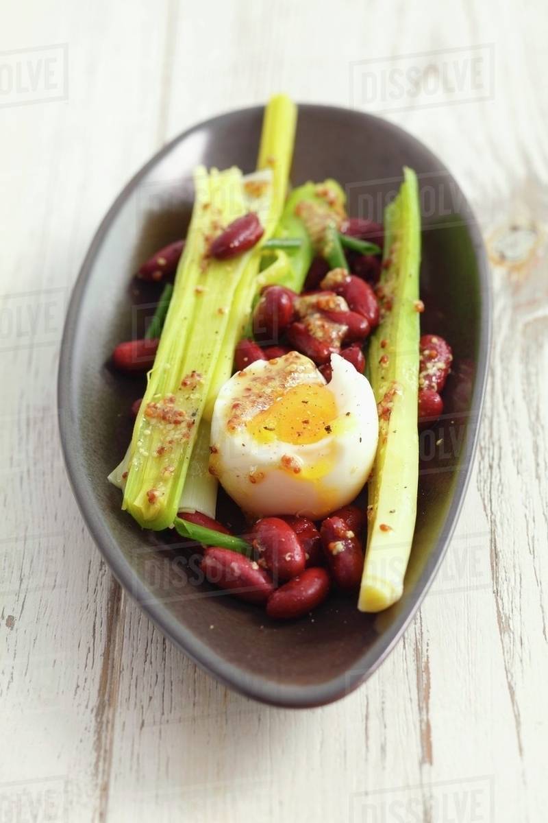Kidney bean salad with leek, softboiled egg and mustard dressing