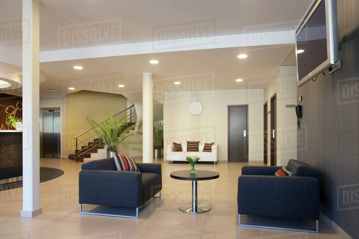 Upscale Hotel Lobby Royaltyfree Stock Photo