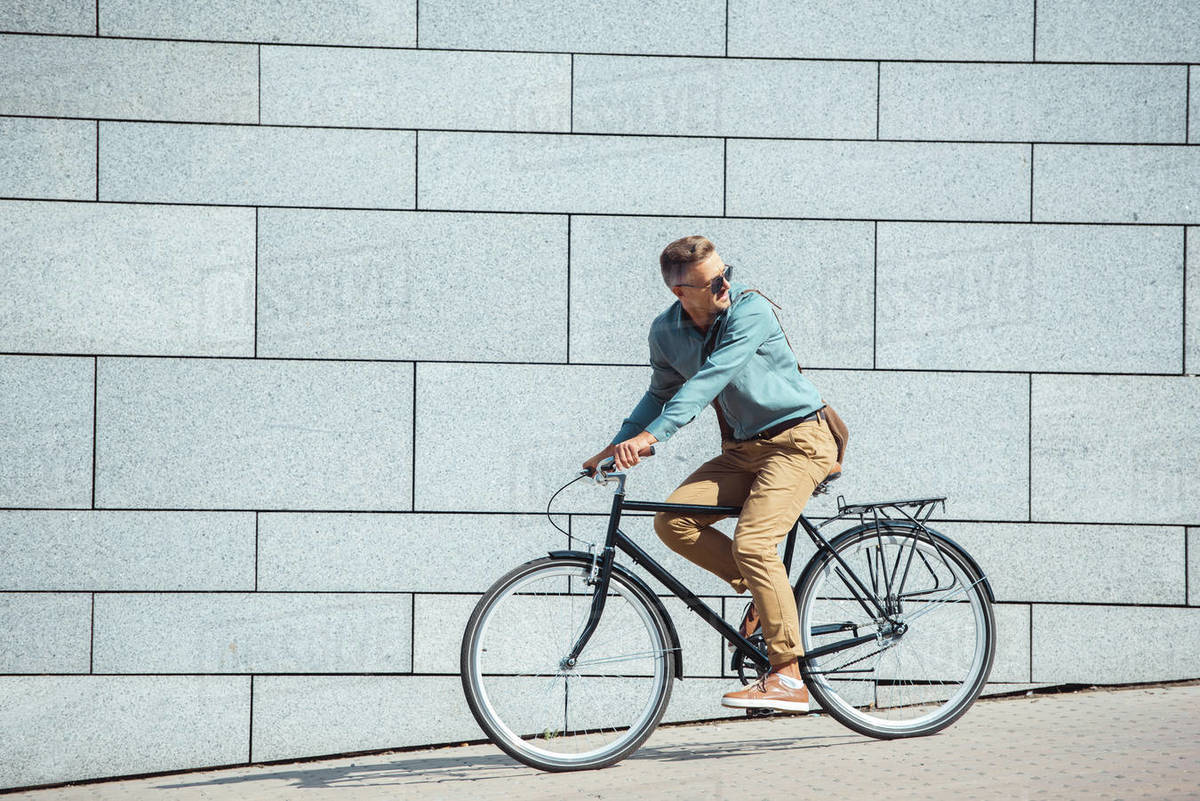 Stylish Middle Aged Man Old Outfits For Men Over 50 Stylish