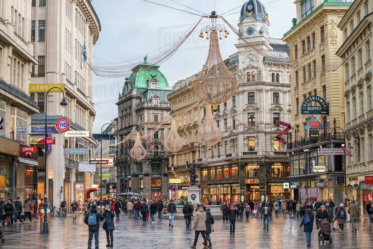 Christmas illuminations at dusk, on Vienna's city centre thoroughfare the Graben, Vienna, Austria, Europe Royalty-free stock photo