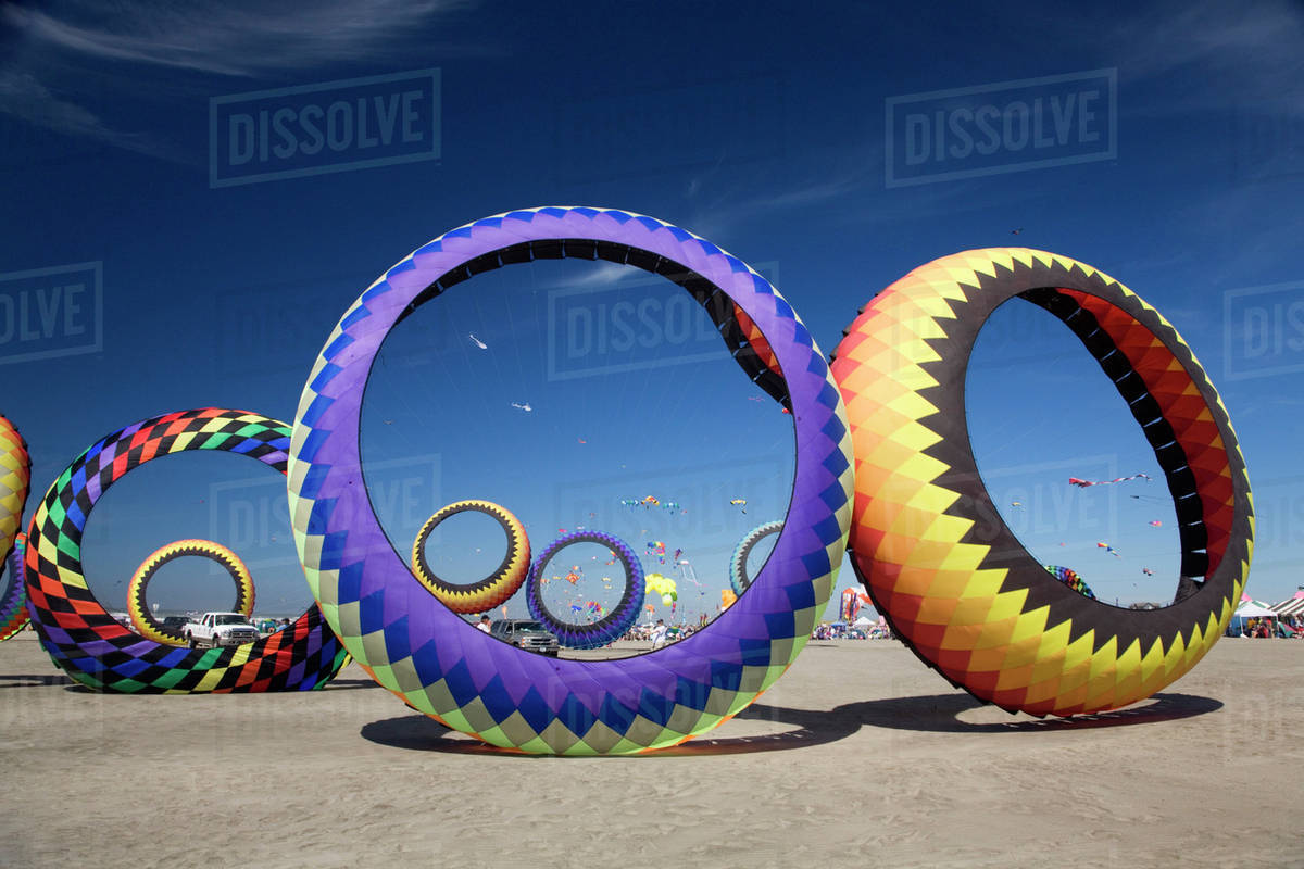 WA, Long Beach, International Kite Festival, Circoflex kites Stock Photo Dissolve