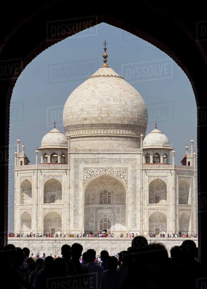 Asia, India. Taj Mahal entry gate, the Royal Gate with people in